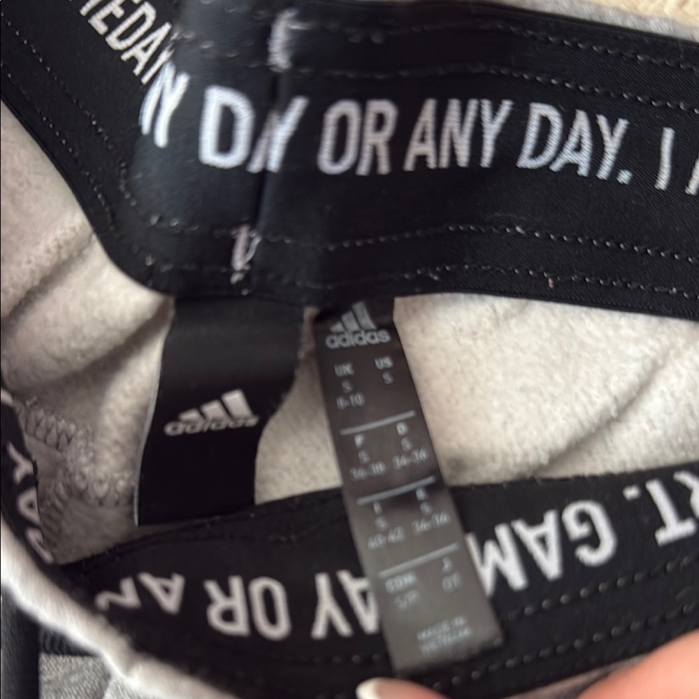 Adidas Small Gray Sweatpants - Picture 4 of 4
